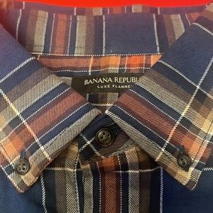 NWOT mens Banana Republic long sleeve blue plaid shirt